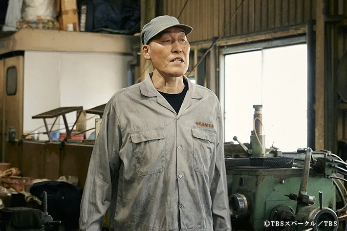 『田鎖ブラザーズ』に出演する長江英和さんが写る場面写真