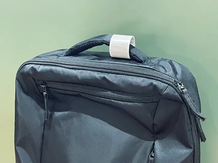 反射バンドをつけたリュックの写真（撮影：grapeライフハック編集部）