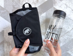 「サッと取り出せてストレスフリー」「リュックを下ろす必要なし」『マムート』の外づけドリンクホルダーがめっちゃ便利!「バッグにも使えるって本当?」