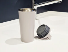 洗う時のイライラが解消！　「水筒の完成形」「パッキンないのに一滴も漏れない」と大人気なのは『象印』だった