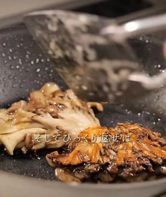 両面に焼き色がついた様子