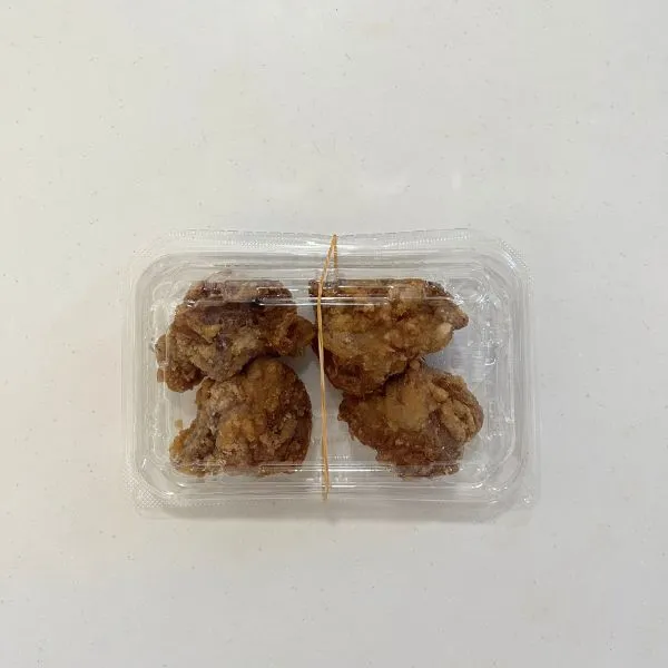 惣菜のパック（撮影：grapeライフハック編集部）