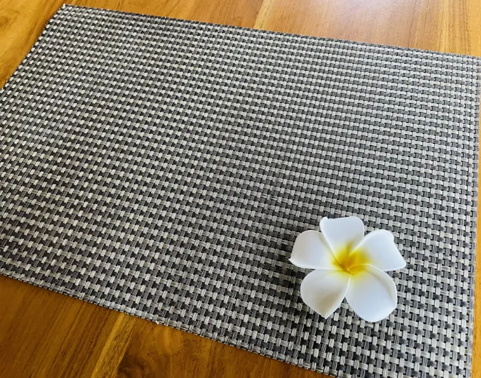 テーブルに置かれたランチョンマット