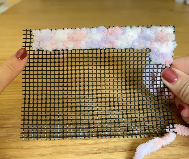 端に余った小さなマスをバツ印で埋めている様子（撮影：grapeライフハック編集部）