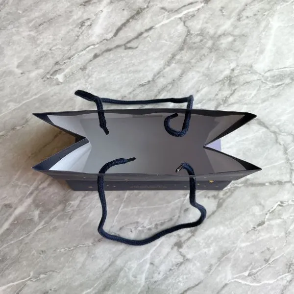 ひもの結び目をほどいた状態（撮影：grapeライフハック編集部）