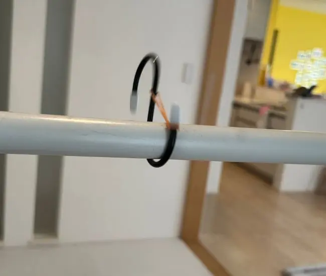 激しく揺らしても落ちない（撮影：grapeライフハック編集部）