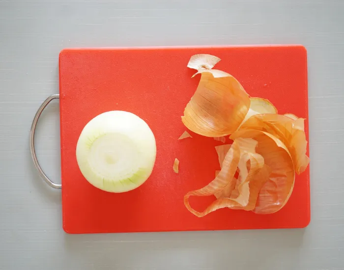 皮を剥いたタマネギ