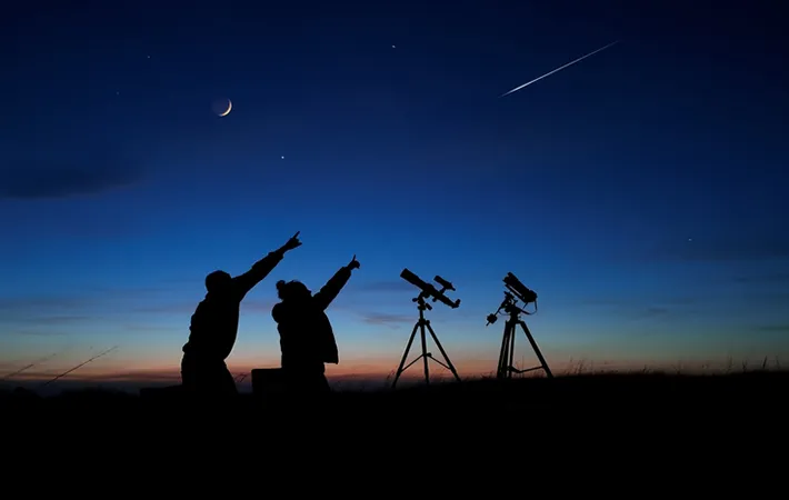 4月こと座流星群は、どの方角を見ればいい？