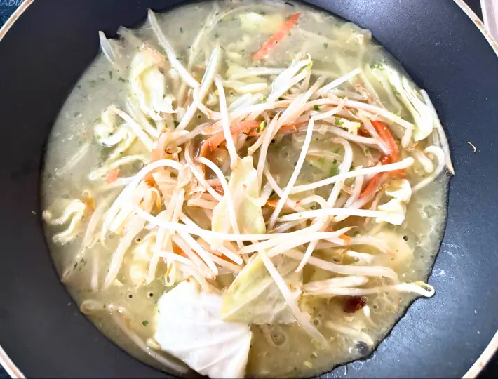 スープを加えた画像（撮影：エニママ）