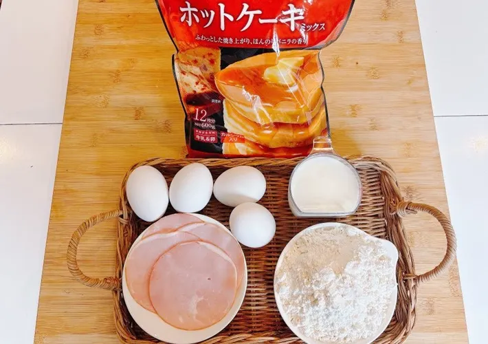 『朝食ホットケーキ』の材料写真（撮影：キジカク）