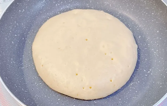 『ふんわりホットケーキの基本の焼き方』の写真（撮影：キジカク）