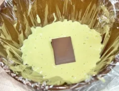『とろける抹茶チョコまん』を作る写真（撮影：キジカク）