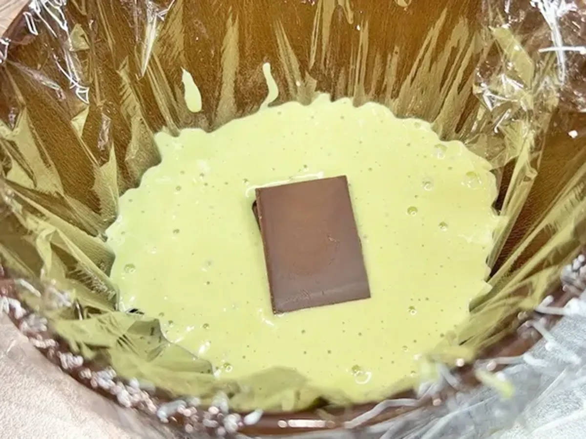『とろける抹茶チョコまん』を作る写真（撮影：キジカク）