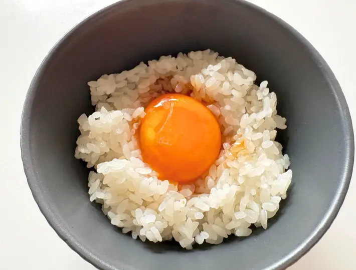 白米に乗せた画像（撮影：エニママ）