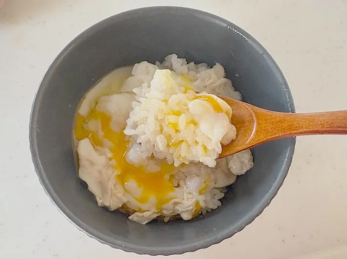 スプーンですくった画像（撮影：エニママ）