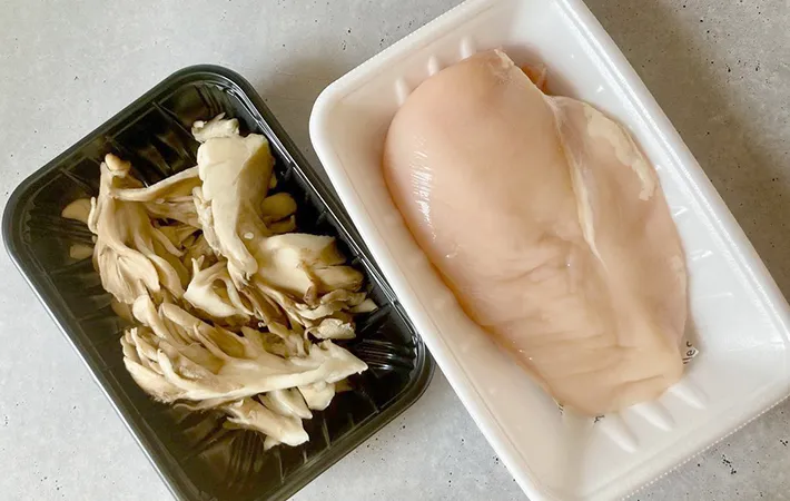 鶏むね肉とマイタケの画像（撮影：エニママ）