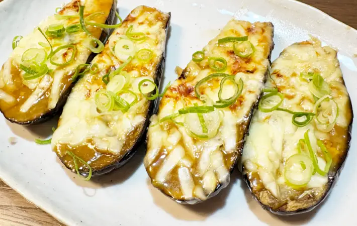 完成した『ナスの味噌チーズ焼き』の画像（撮影：エニママ）