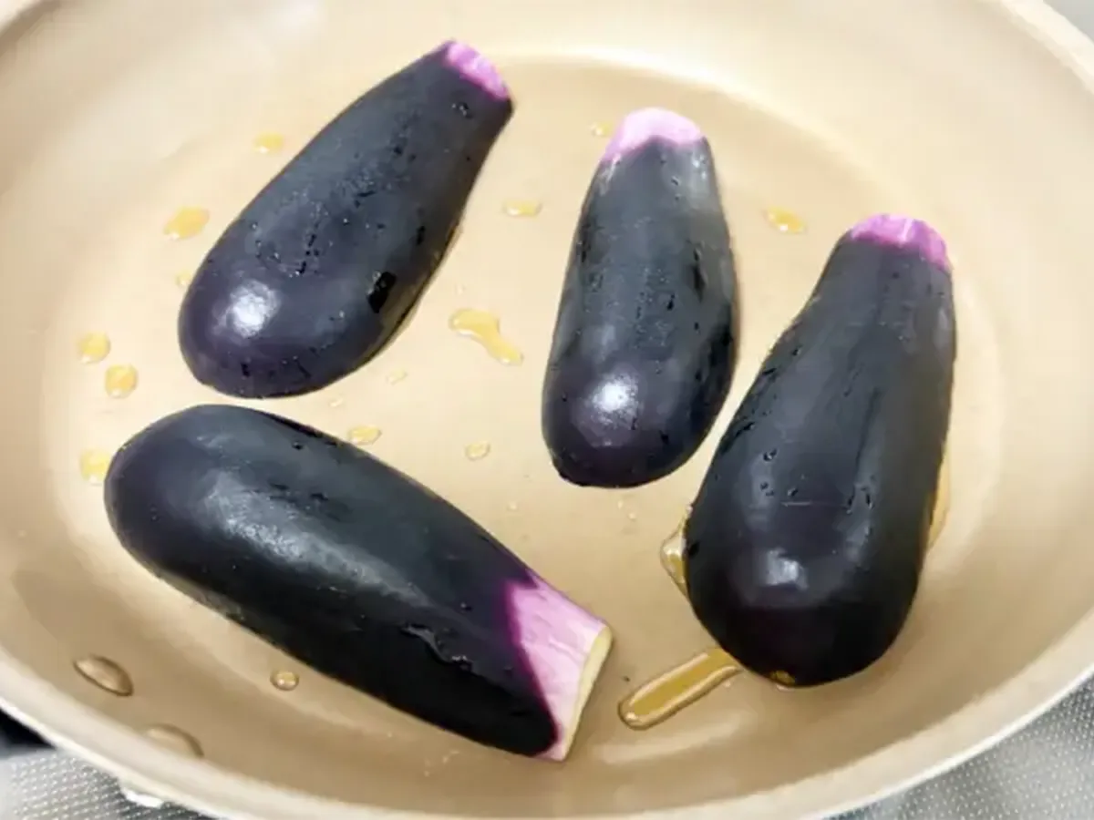 ナスの画像（撮影：エニママ）