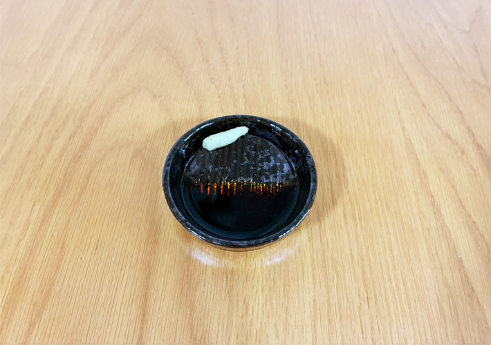 柚子天目刺身醤油小皿の写真（撮影：grapeライフハック編集部）