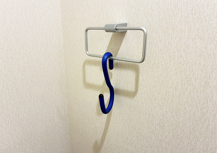 くねくねフックの写真（撮影：grapeライフハック編集部）