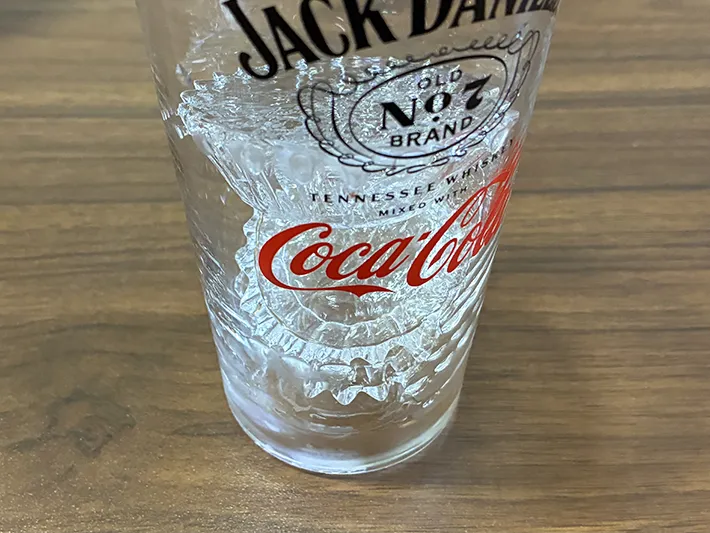 氷が入ったグラス（撮影：grapeライフハック編集部）