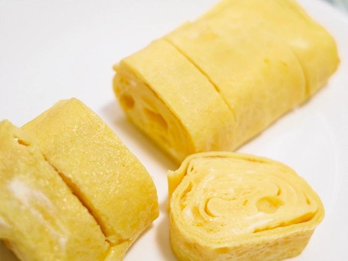 コーンスープの素を入れた玉子焼き（撮影：grapeフード編集部）