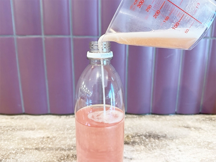 炭酸ゼリーを作る（撮影：grapeフード編集部）