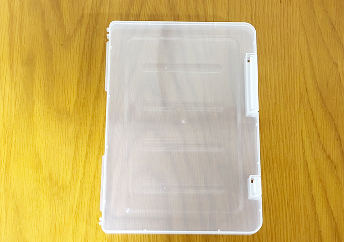 ダイソーのアタッシュケースA5の写真（撮影：grapeライフハック編集部）