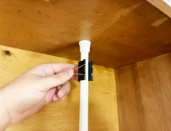 つっぱり棒の活用写真（撮影：grapeライフハック編集部）