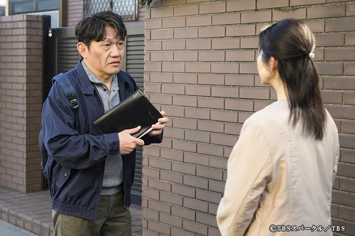 『田鎖ブラザーズ』に出演する飯尾和樹さんが写る場面写真