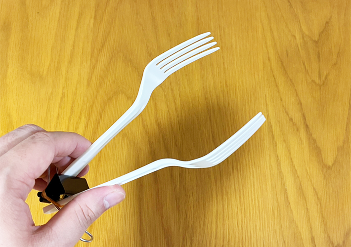 プラスチックスプーンの活用写真（撮影：grapeライフハック編集部）
