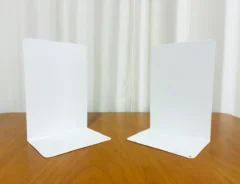 ブックエンドの写真（撮影：grapeライフハック編集部）