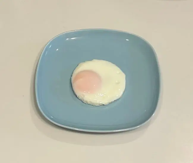 完成した目玉焼き（撮影：grapeフード編集部）
