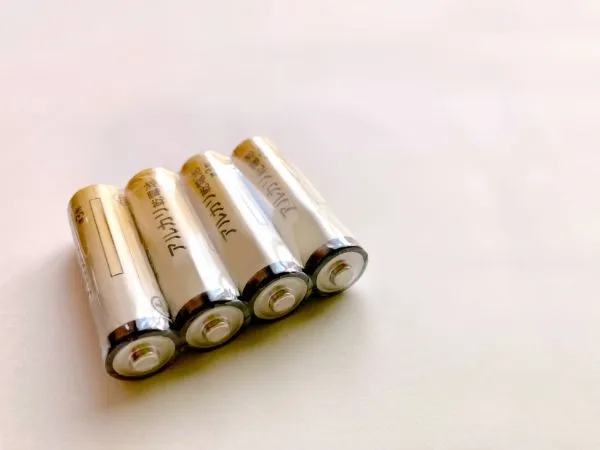 包装された乾電池