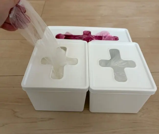 取り出す様子（撮影：grapeライフハック編集部）