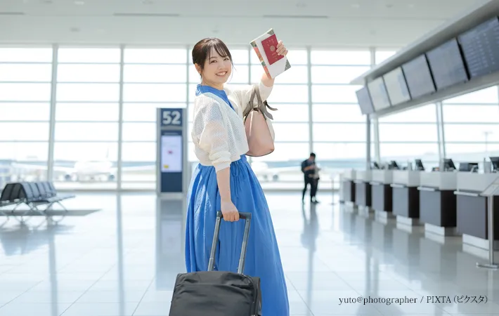 『空港と女性』の写真