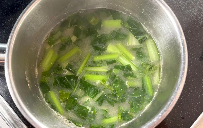 味噌を溶いた画像（撮影：エニママ）