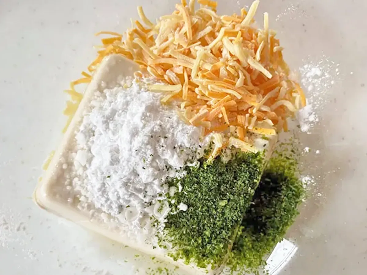 豆腐とちくわのナゲットを作る画像（撮影:エニママ）