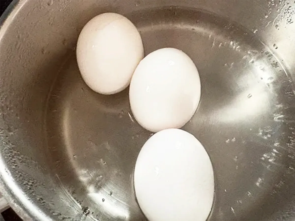 ゆで卵の写真（撮影：エニママ）