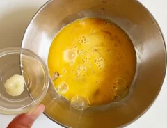 ニンニクチューブ入り玉子焼き