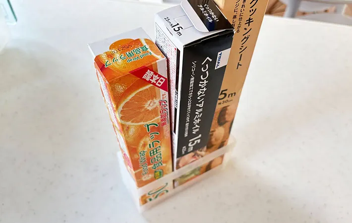 ラップ、アルミホイル、クッキングシートを収納した画像（撮影:エニママ）