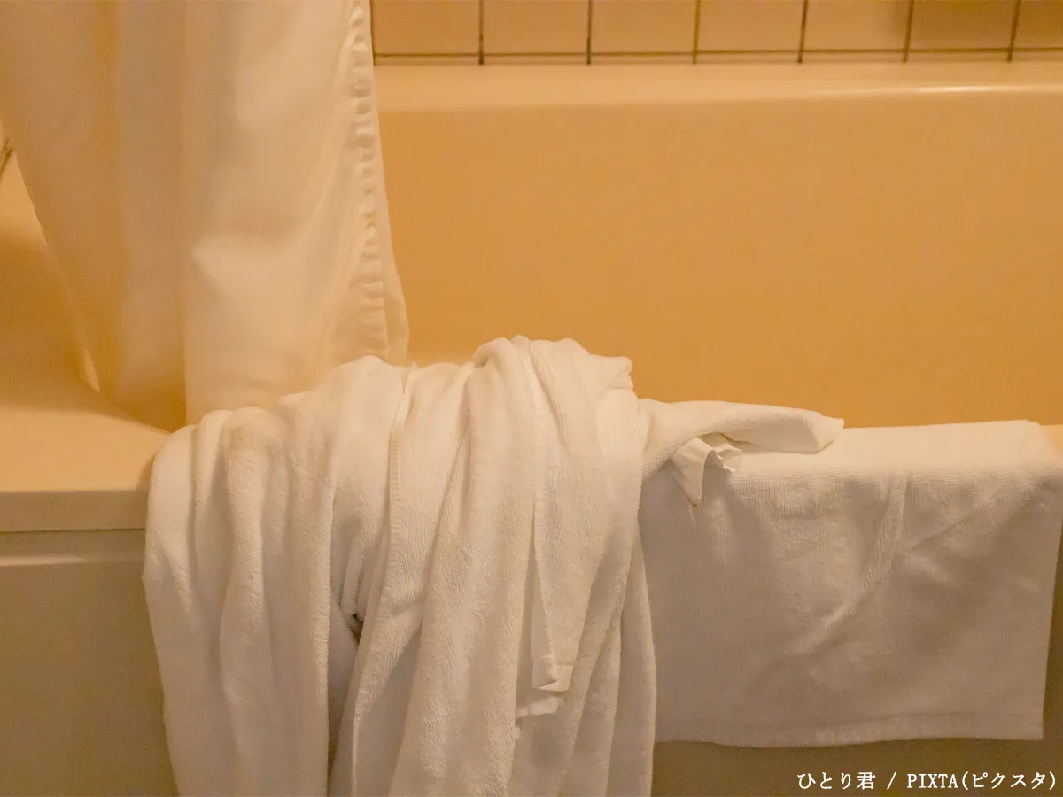 使い終わったビジネスホテルのタオルの写真