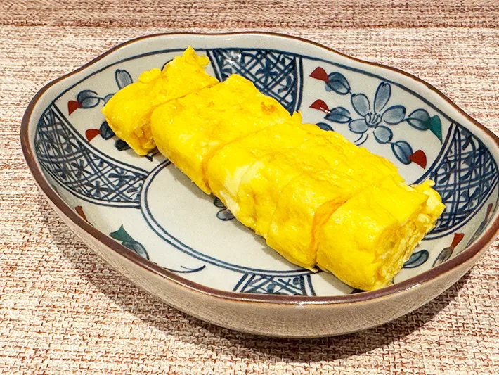 ライスペーパーを入れた玉子焼き（撮影：grapeフード編集部）