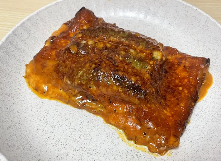 完成したスナップエンドウのチーズ焼きの写真（撮影：grapeフード編集部）