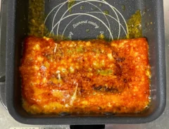 スナップエンドウとチーズを焼く写真（撮影：grapeフード編集部）