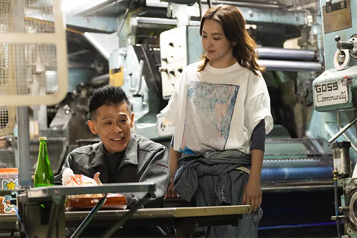 『リボーン ～最後のヒーロー～』に出演する中村アンさんが演じる池谷更紗が写っている写真