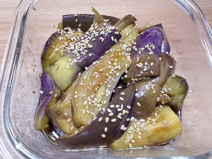 完成したナスナムル（撮影：grapeフード編集部）