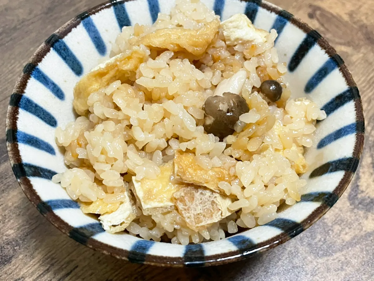 炊き込みご飯の写真（撮影：grapeフード編集部）