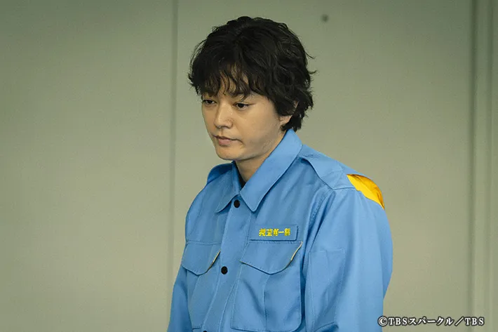 『田鎖ブラザーズ』に出演する染谷将太さんが写る場面写真