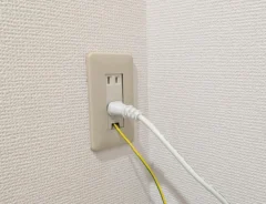 電源プラグの画像（撮影：grapeライフハック編集部）